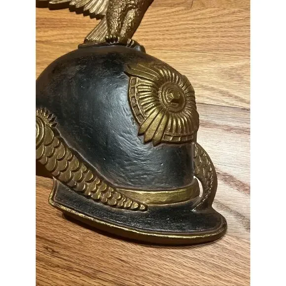 RARE 1870 PRUSSIAN HELMET CAST METAL WALL HANGING SEXTON 1968 USA 12 3/4" VTG